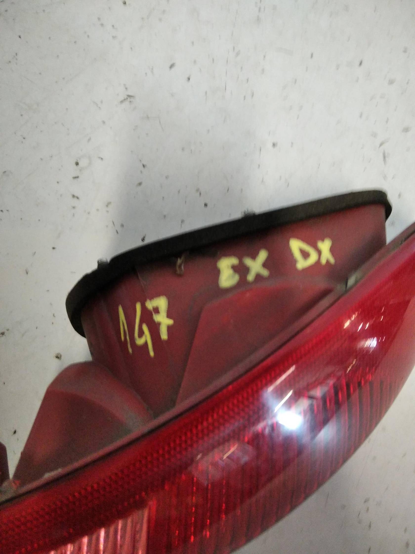 Fanale post. parte est. dx.